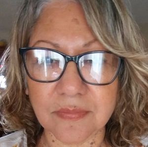 Meet your Posher, Elena